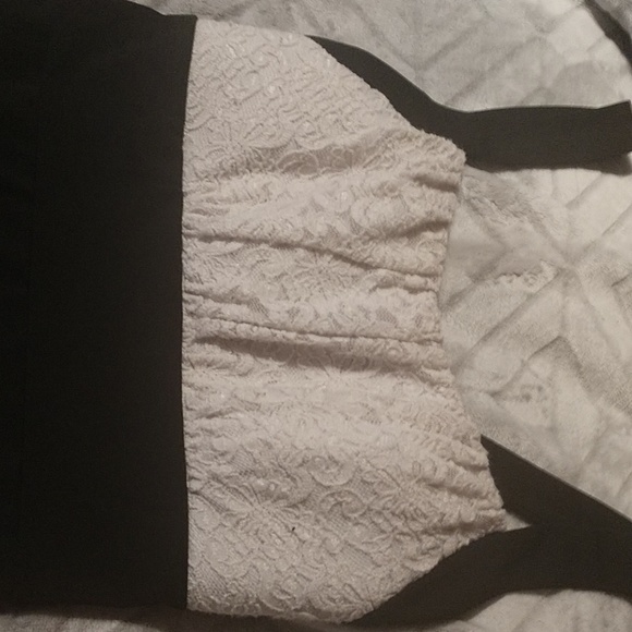 Dress - Picture 3 of 3